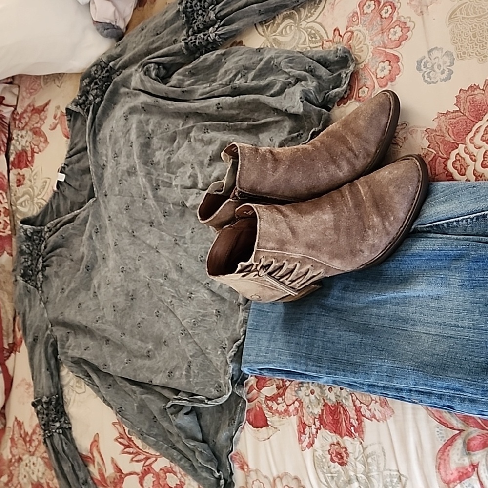 Eri & Ali Anthropologie boho top - Picture 6 of 10